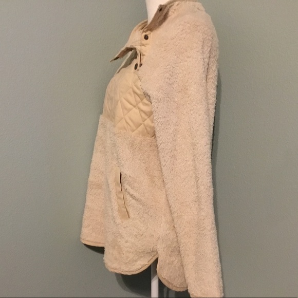 Long Sleeve Pull Over Sweater - Picture 3 of 4